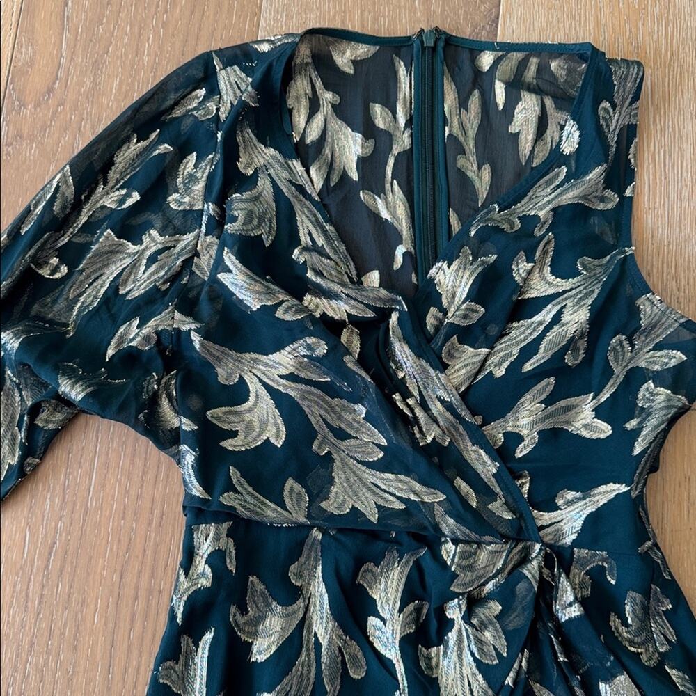 BCBGMAXAZRIA Fern Green Metallic Silk One Shoulder Cocktail Mini Dress Size 4 - Picture 3 of 8